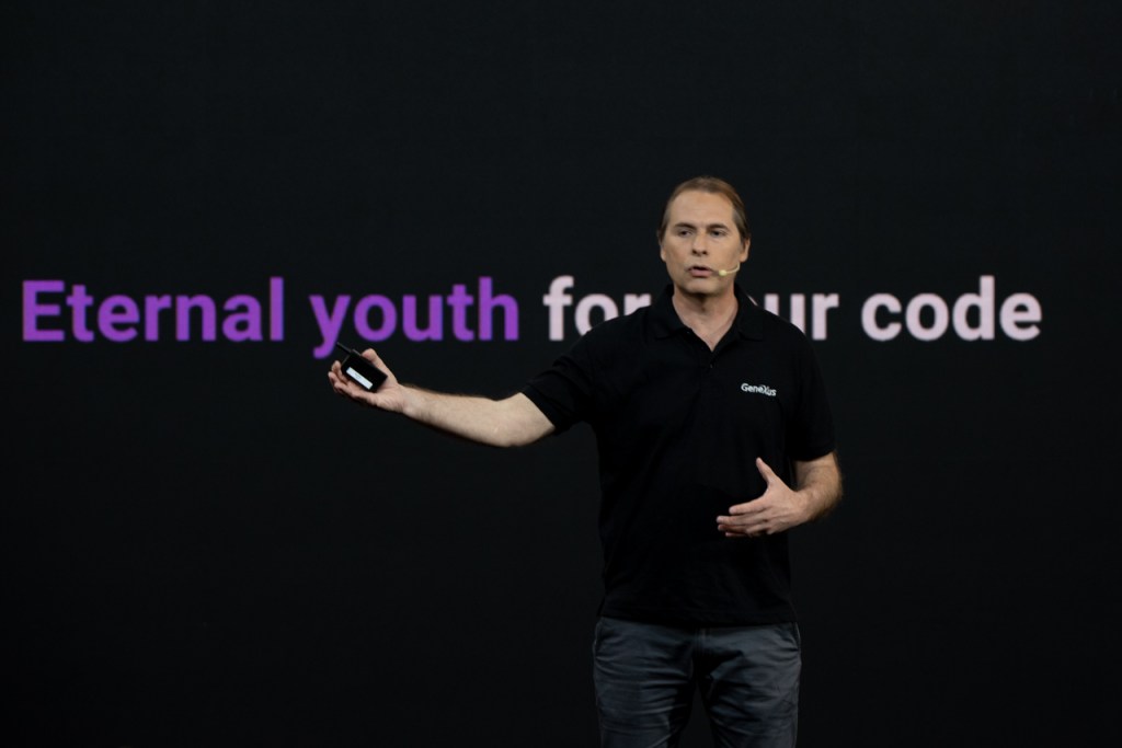 GeneXus Joins Globant Converge