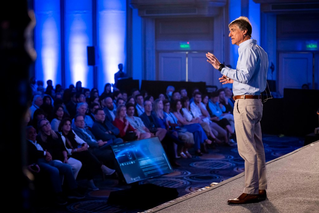 The management by events, is a practice that has proven to be a powerful catalyst for goal achievement and internal cohesion in organizations like GeneXus.